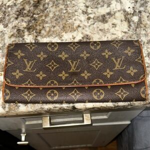 Louis Vuitton Brown Monogram Clutch